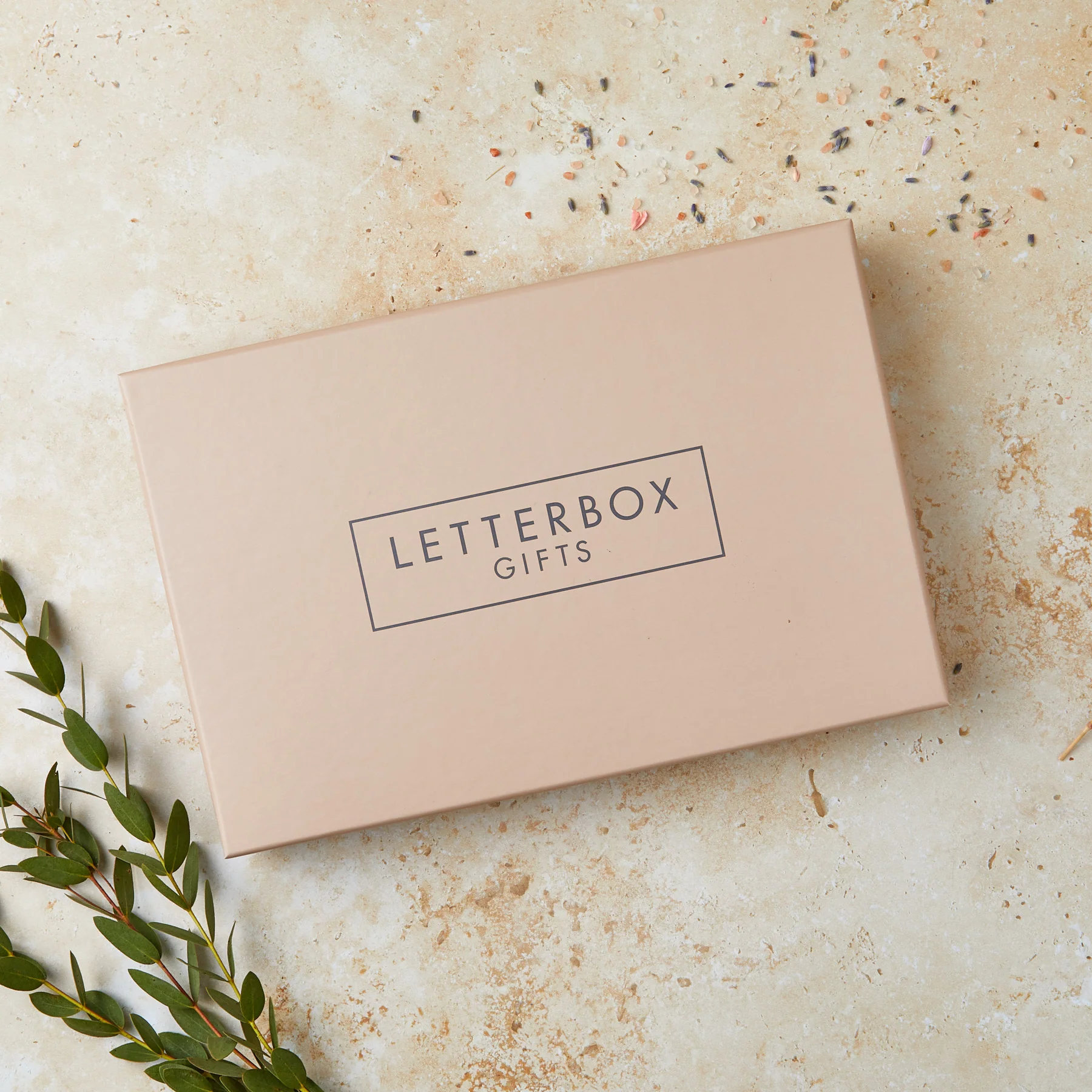 Letterbox Macarons - Image 3