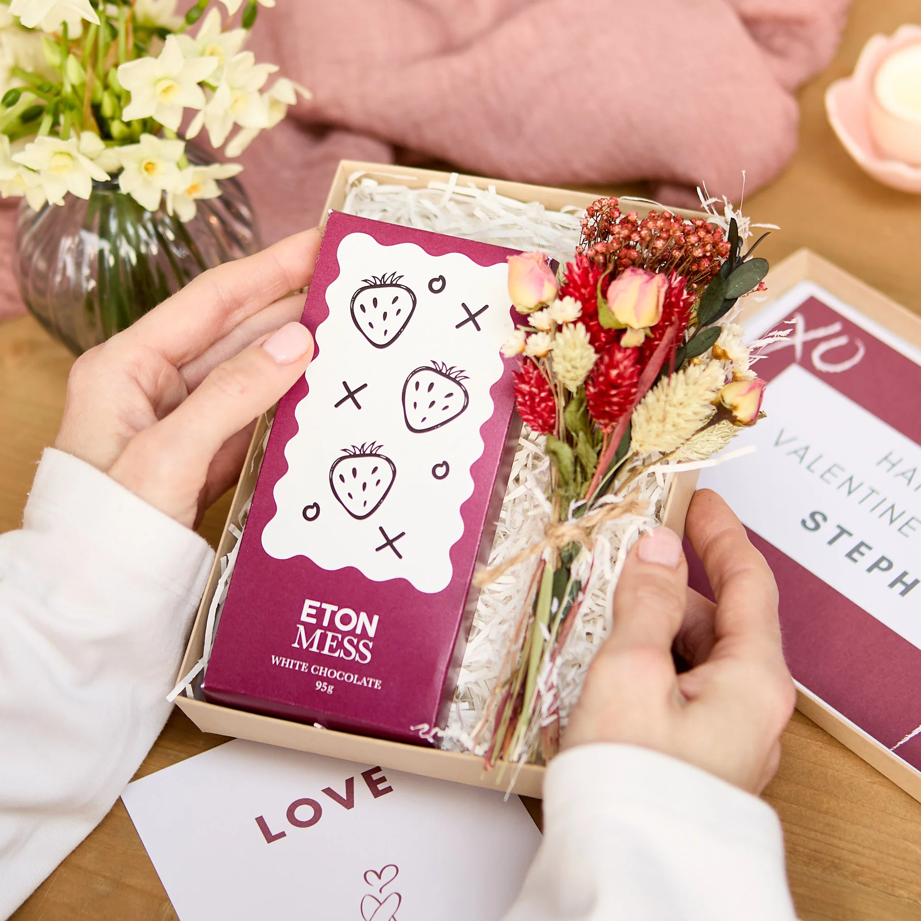 Valentine's Hug Mini Letterbox Gift Set - Image 3